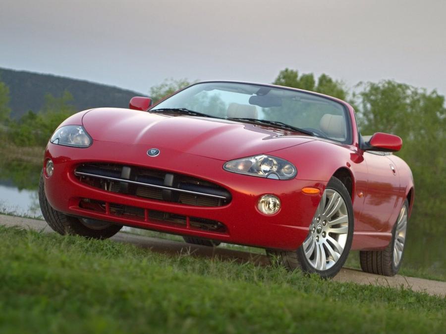  Jaguar XK8 2004 года  (фото 3 из 7)